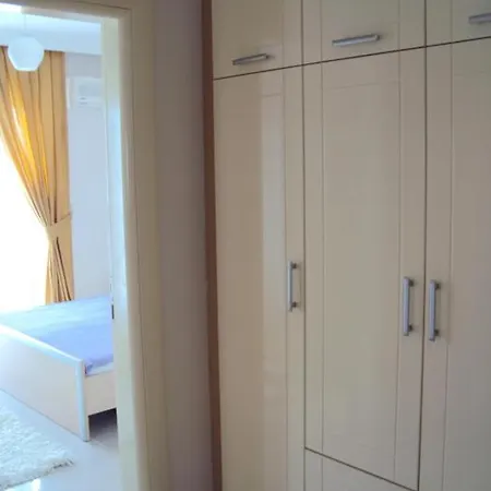 Luxury Sew View Apartman *